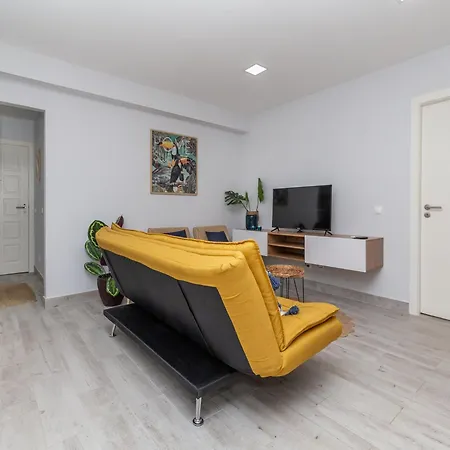 Akisol Rocha Liberty *