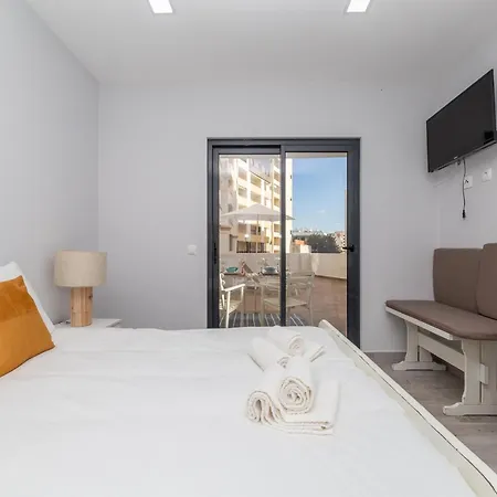 Akisol Rocha Liberty *