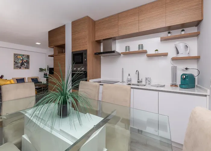 Akisol Rocha Liberty